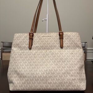 Michael Kors “Bedford” Tote